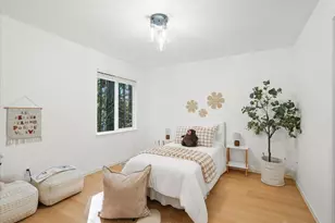 24213 SE 21st St, Sammamish, WA 98075 - Photo 25