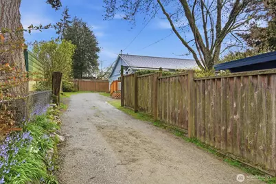 9601 12th Avenue NW, Seattle, WA 98117 - Photo 29