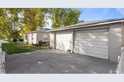 1311 W Shoshone Street, Pasco, WA 99301 - Photo 11