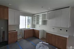 18002 C 10th Ave NE, Shoreline, WA 98155 - Photo 3