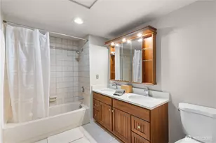 7930 SE 34th St, Mercer Island, WA 98040 - Photo 9