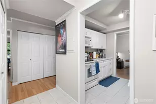 7930 SE 34th St, Mercer Island, WA 98040 - Photo 5