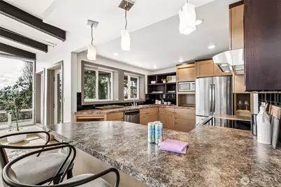 17220 Sylvester Road SW, Normandy Park, WA 98166 - Photo 5