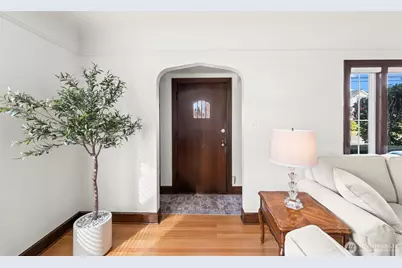 327 5th Street SW, Puyallup, WA 98371 - Photo 5