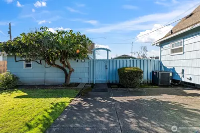 327 5th Street SW, Puyallup, WA 98371 - Photo 33