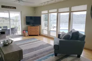 335 Henderson Rd, Chelan, WA 98816 - Photo 17