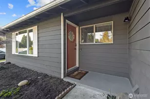 10009 161st Avenue Northeast, Redmond, WA 98052 - Photo 5