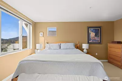 23120 SE Black Nugget Road #E1, Issaquah, WA 98029 - Photo 19