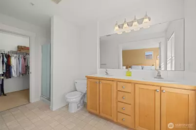 23120 SE Black Nugget Road #E1, Issaquah, WA 98029 - Photo 19