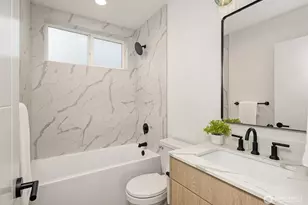 2340 N 64th St, Seattle, WA 98103 - Photo 17