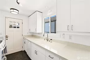 8605 46th Ave SW, Seattle, WA 98136 - Photo 9