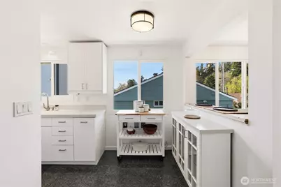 8605 46th Avenue SW, Seattle, WA 98136 - Photo 7