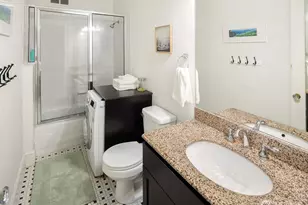 2132 5th Ave, Seattle, WA 98121 - Photo 9