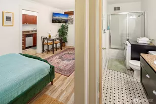 2132 5th Ave, Seattle, WA 98121 - Photo 13