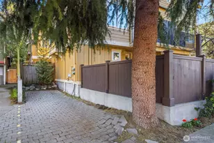 739 N 94th St, Seattle, WA 98103 - Photo 31