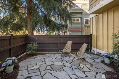 739 N 94th Street #B, Seattle, WA 98103 - Photo 31