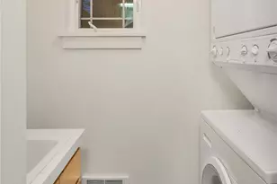 739 N 94th St, Seattle, WA 98103 - Photo 35