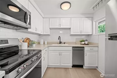 5603 225th Street SW, Mountlake Terrace, WA 98043 - Photo 9