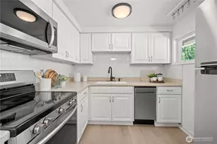 5603 225th St SW, Mountlake Terrace, WA 98043 - Photo 9