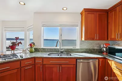 6412 E Side Drive NE #S, Tacoma, WA 98422 - Photo 17