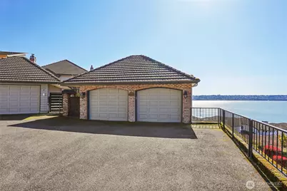 6412 E Side Drive NE #S, Tacoma, WA 98422 - Photo 3