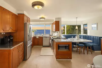 727 SW 199th Place, Normandy Park, WA 98166 - Photo 13