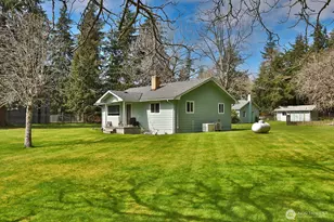 397 Lagoon Point Rd, Greenbank, WA 98253 - Photo 27