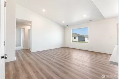 312 N Montana Street, Moses Lake, WA 98837 - Photo 5