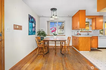 513 Harrington Avenue NE, Renton, WA 98056 - Photo 7