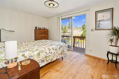 513 Harrington Avenue NE, Renton, WA 98056 - Photo 13