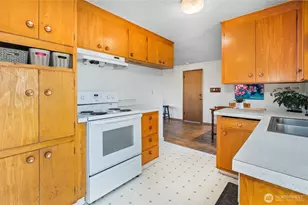 513 Harrington Ave NE, Renton, WA 98056 - Photo 9