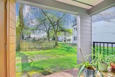 20320 Bothell Everett Hwy #D102, Bothell, WA 98012 - Photo 11