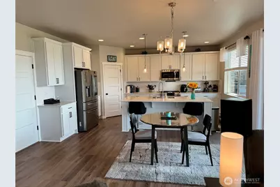 9410 76th Avenue NE, Marysville, WA 98270 - Photo 7