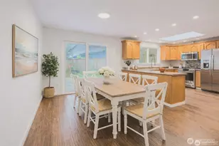 12418 SE 251st Pl, Kent, WA 98030 - Photo 7