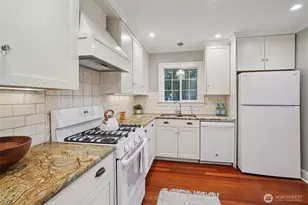 314 N 117th St, Seattle, WA 98133 - Photo 11