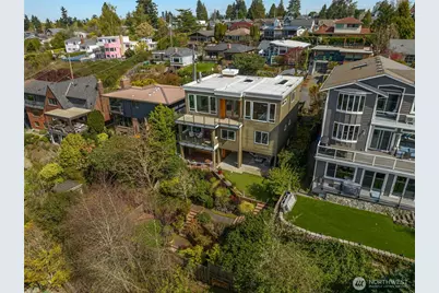 4017 56th Avenue SW, Seattle, WA 98116 - Photo 3