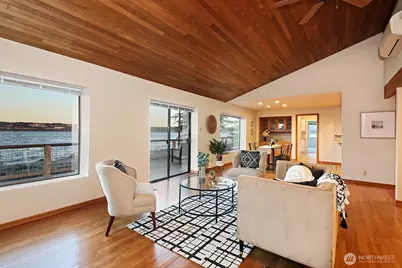 8267 Franklin Road, Clinton, WA 98236 - Photo 13