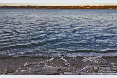 8267 Franklin Road, Clinton, WA 98236 - Photo 35