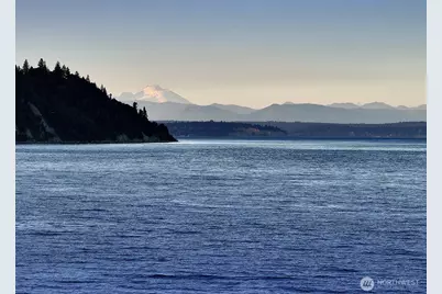 8267 Franklin Road, Clinton, WA 98236 - Photo 3