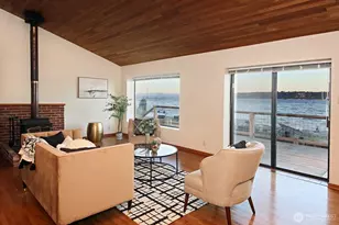 8267 Franklin Rd, Clinton, WA 98236 - Photo 11