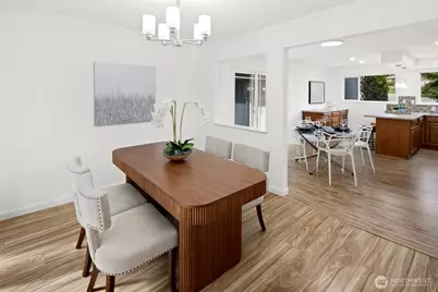 11653 SE 49th Street, Bellevue, WA 98006 - Photo 17