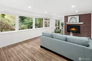 11653 SE 49th St, Bellevue, WA 98006 - Photo 9