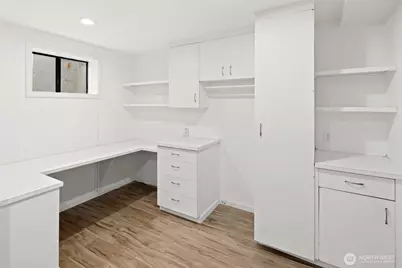 11653 SE 49th Street, Bellevue, WA 98006 - Photo 29