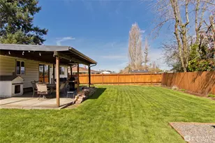 1867 Clovercrest St, Enumclaw, WA 98022 - Photo 9