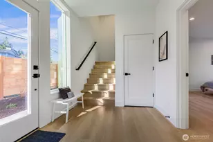 10630 E Riverside Dr, Bothell, WA 98011 - Photo 17