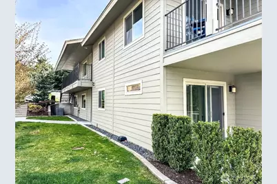 520 11th Street NE #14, East Wenatchee, WA 98802 - Photo 17