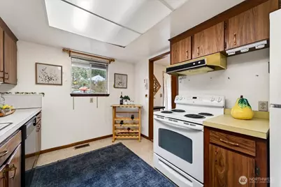 16008 10th Avenue NE, Shoreline, WA 98155 - Photo 11