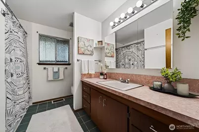16008 10th Avenue NE, Shoreline, WA 98155 - Photo 17