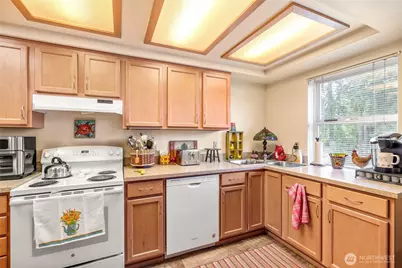 5911 200th Street SW, Lynnwood, WA 98036 - Photo 17