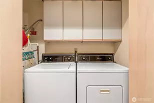 5911 200th St SW, Lynnwood, WA 98036 - Photo 13